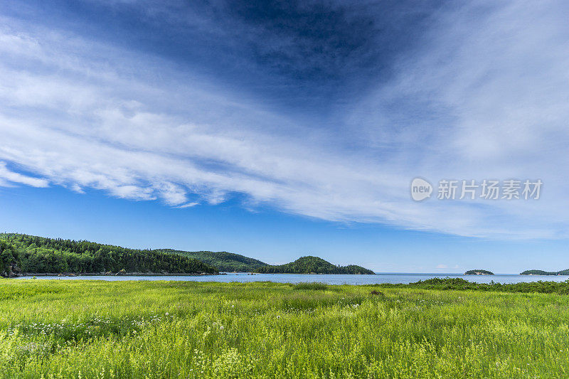 在美丽的自然景观和圣劳伦斯河国家公园，这是在巴斯圣罗兰(下圣劳伦斯)地区的Parcs Québec网络的一部分。